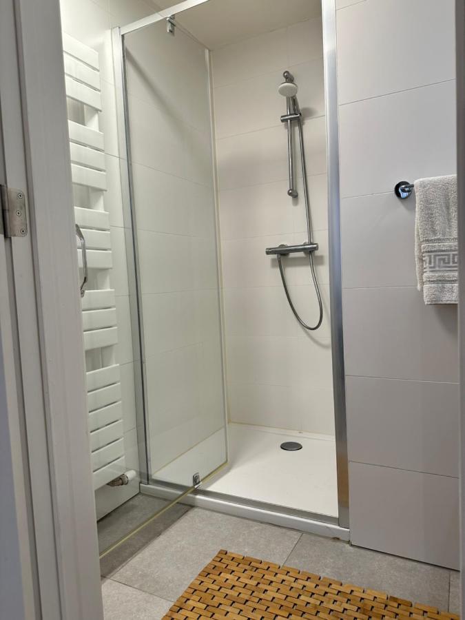 Canal View One Bedroom Flat Brussels Exterior photo